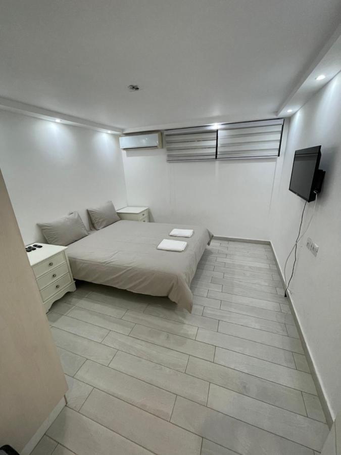 White-design Villa