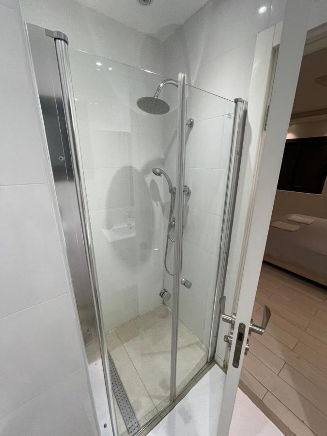 White-design Villa