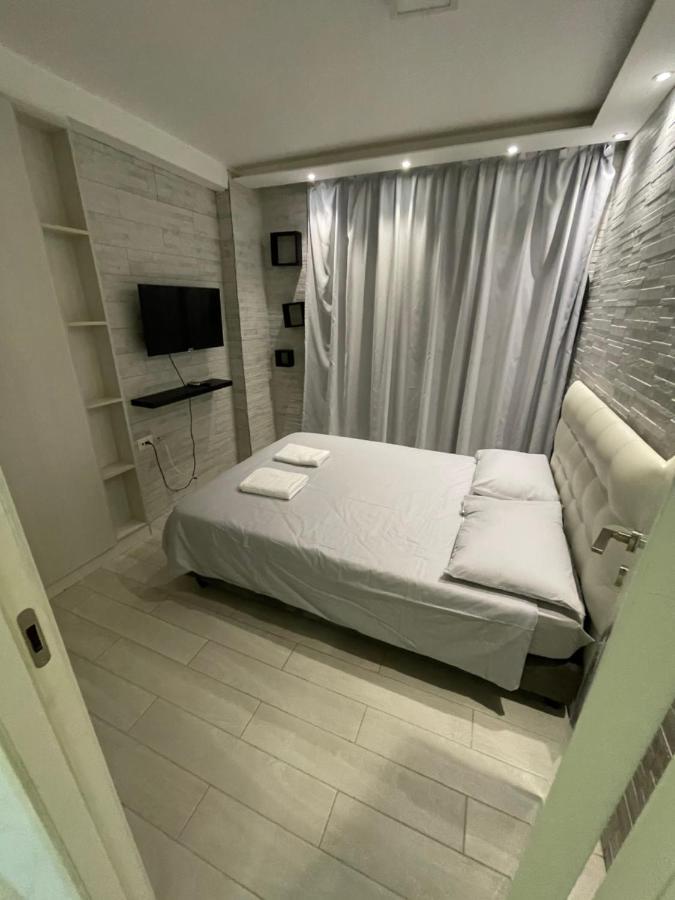White-design *