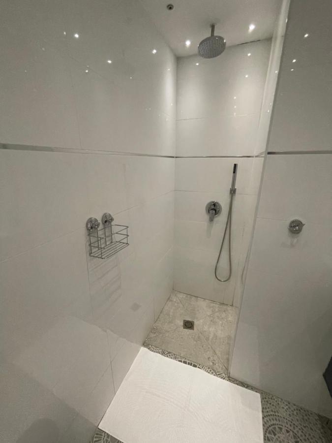White-design *