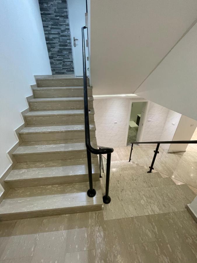 White-design * Eilat