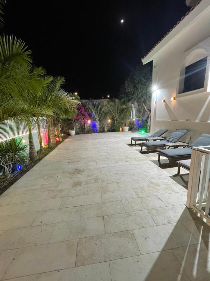 White-design Villa Eilat