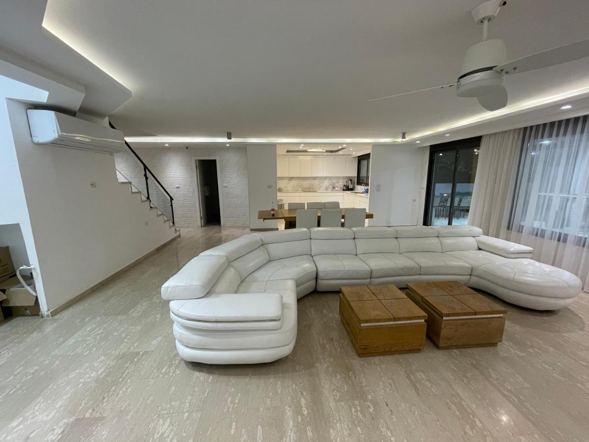 White-design *